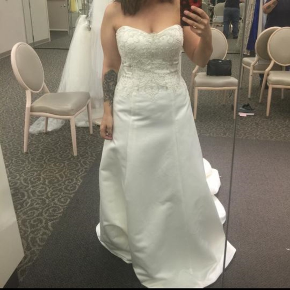 Satin, Strapless, Sweetheart Neck Wedding Dress